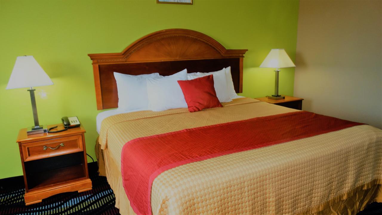Oak Tree Inn & Suites Claxton Dış mekan fotoğraf