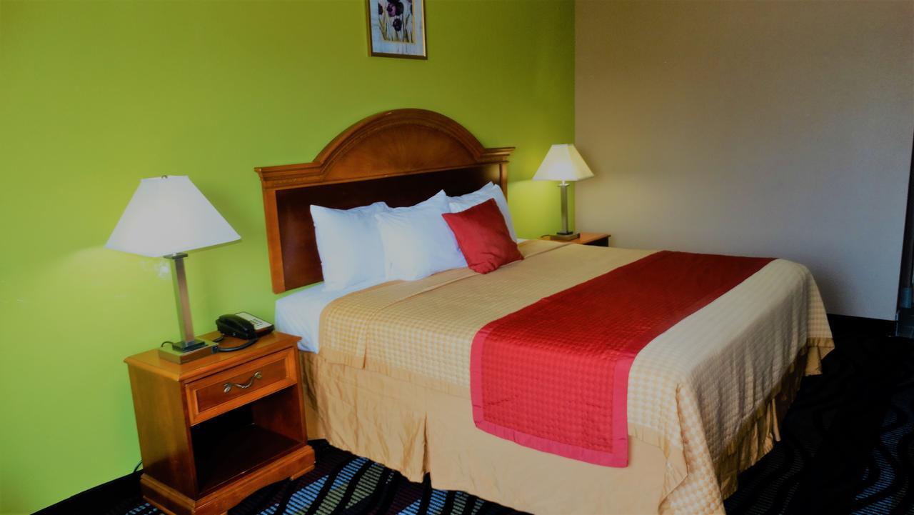 Oak Tree Inn & Suites Claxton Dış mekan fotoğraf